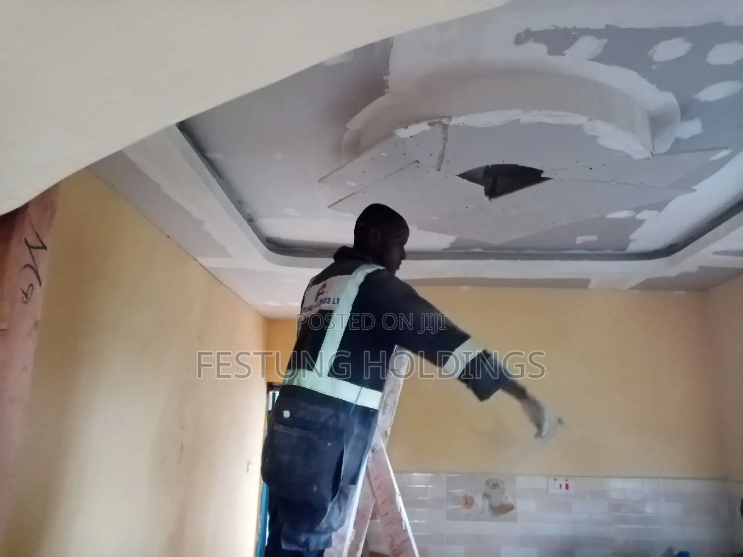 Gypsum Ceiling Diamond Shaped Center Light Holder