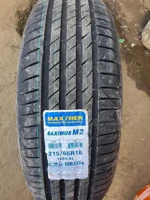 215 /65 R16 Maxtrek