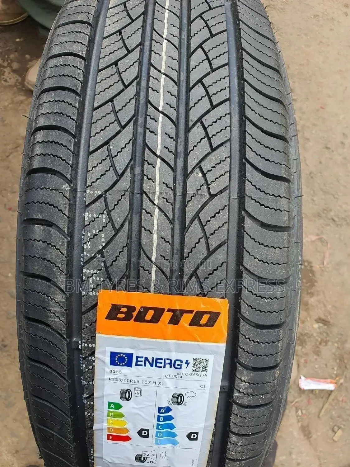 235 /60 R18 Boto