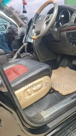 Toyota Land Cruiser 2015 Black
