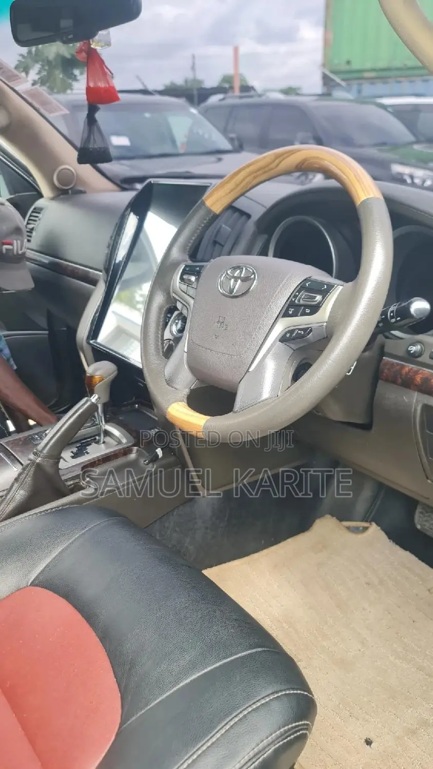 Toyota Land Cruiser 2015 Black