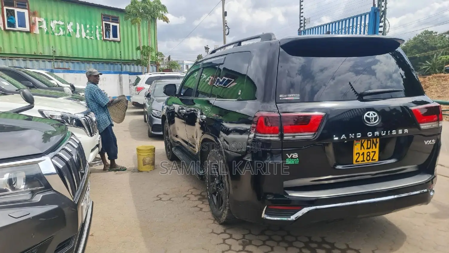 Toyota Land Cruiser 2015 Black