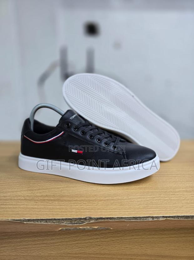 Smart Casual Tommy Sneakers for Men - main view