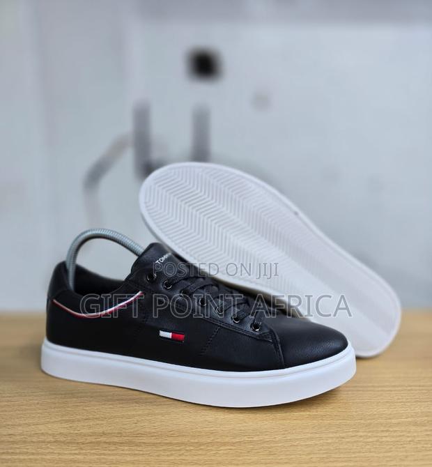 Smart Casual Tommy Sneakers for Men - thumbnail 2