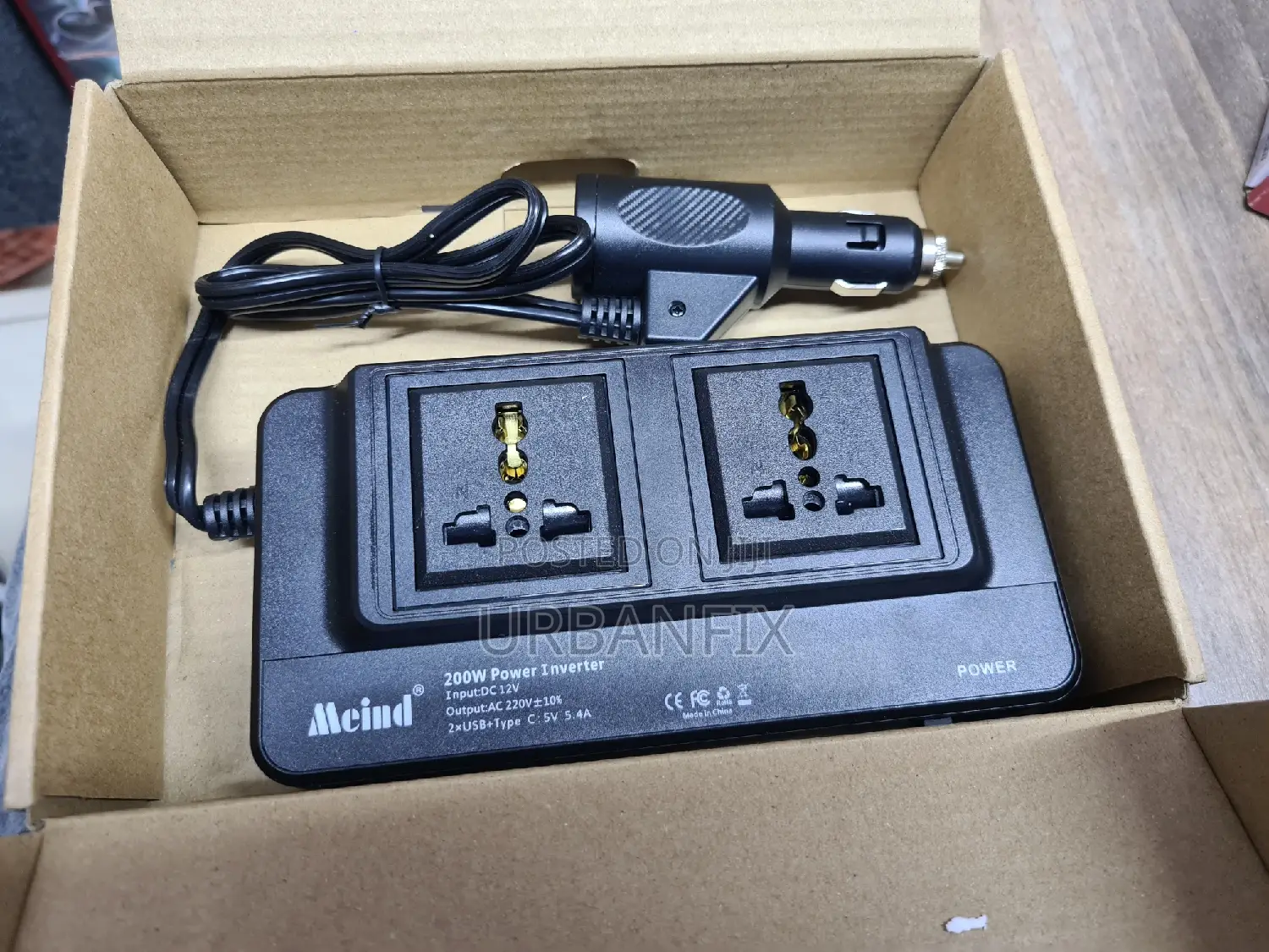 200 Watts Power Inverter With 2 USB and USB C