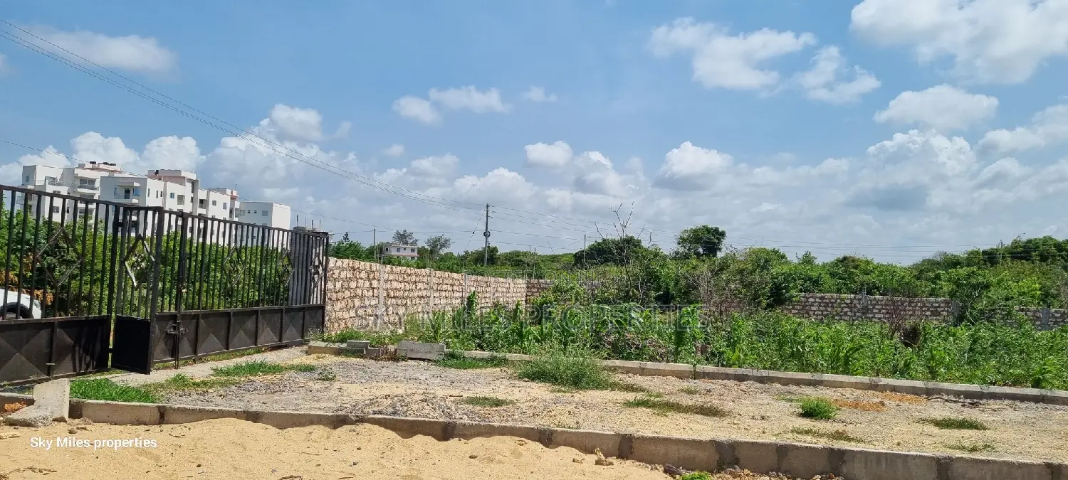 1/4 Plots, Serena Second Row From the Indian Ocean for Sale.