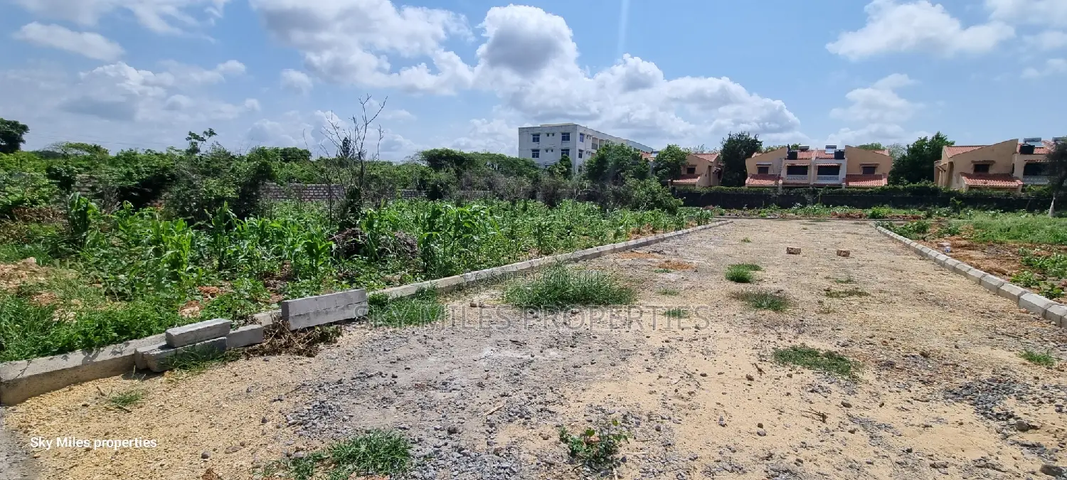1/4 Plots, Serena Second Row From the Indian Ocean for Sale.