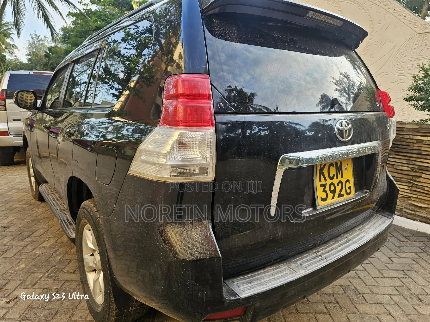 Toyota Land Cruiser 2010 Black