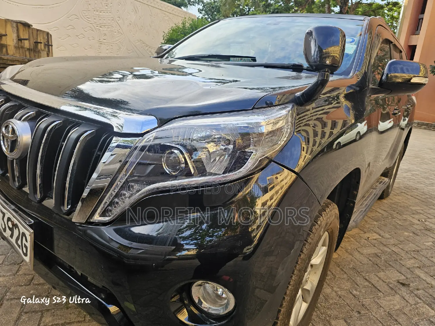 Toyota Land Cruiser 2010 Black