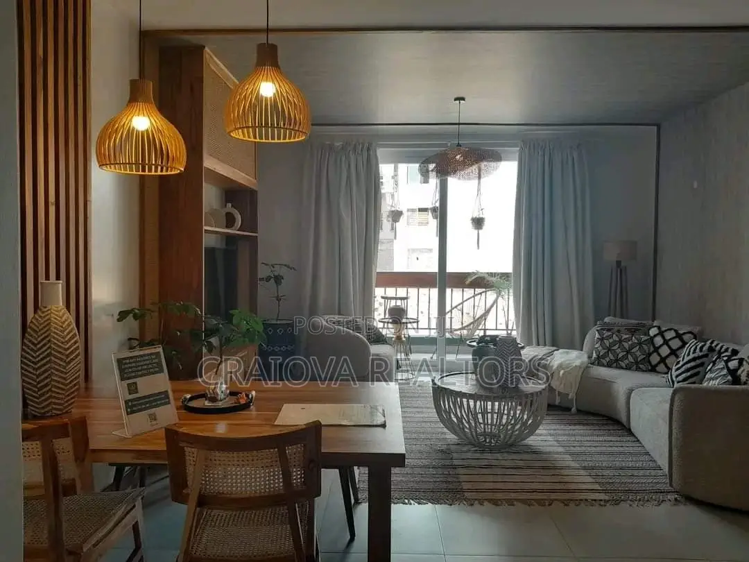 3bdrm Apartment in Gateway Mall Area for sale