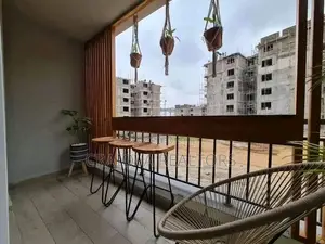 3bdrm Apartment in Gateway Mall Area for sale