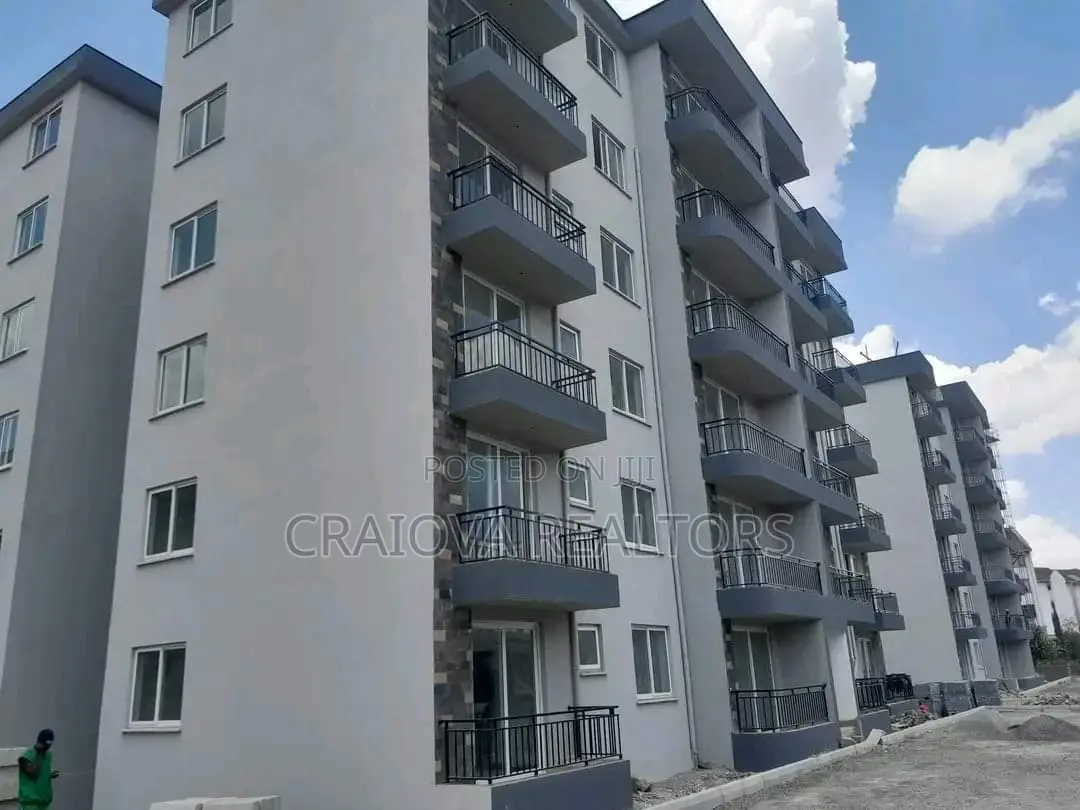 3bdrm Apartment in Gateway Mall Area for sale