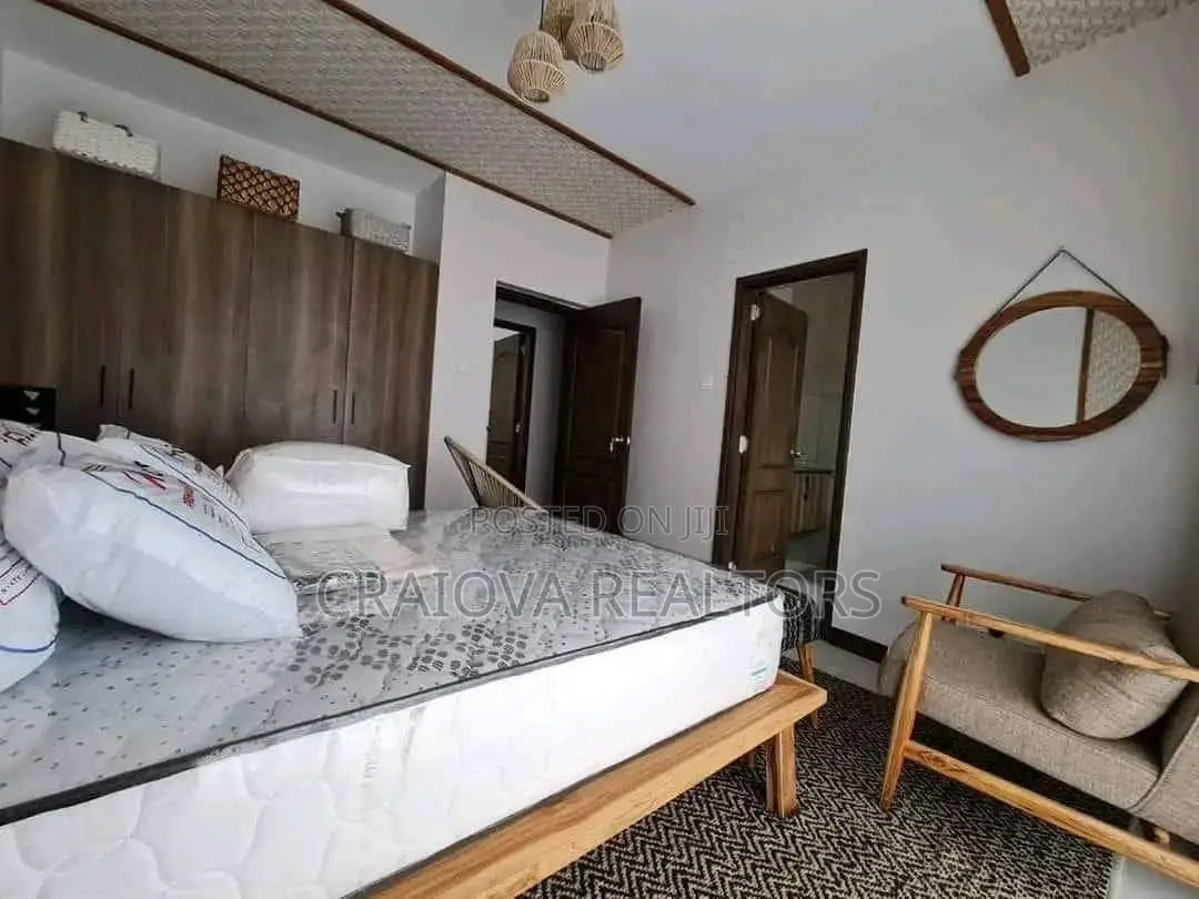 3bdrm Apartment in Gateway Mall Area for sale