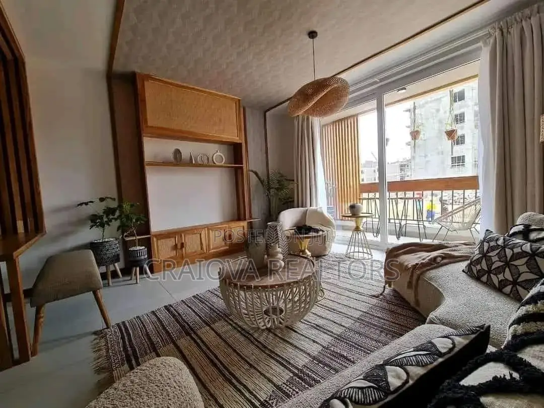 3bdrm Apartment in Gateway Mall Area for sale