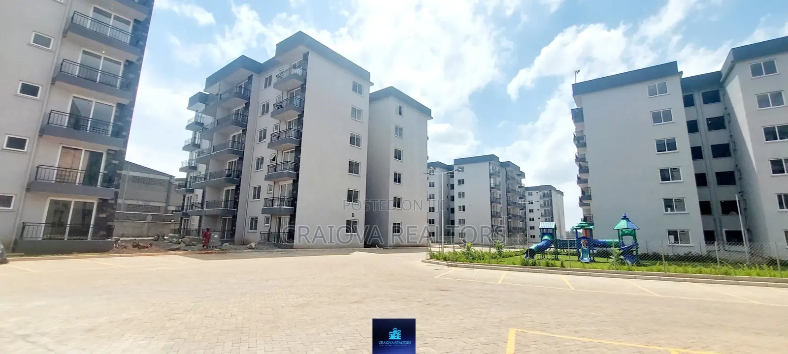 3bdrm Apartment in Gateway Mall Area for sale