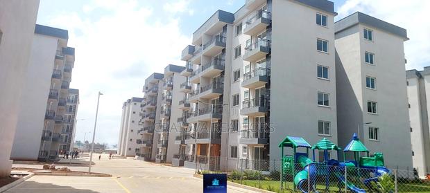 3bdrm Apartment in Gateway Mall Area for sale - main view