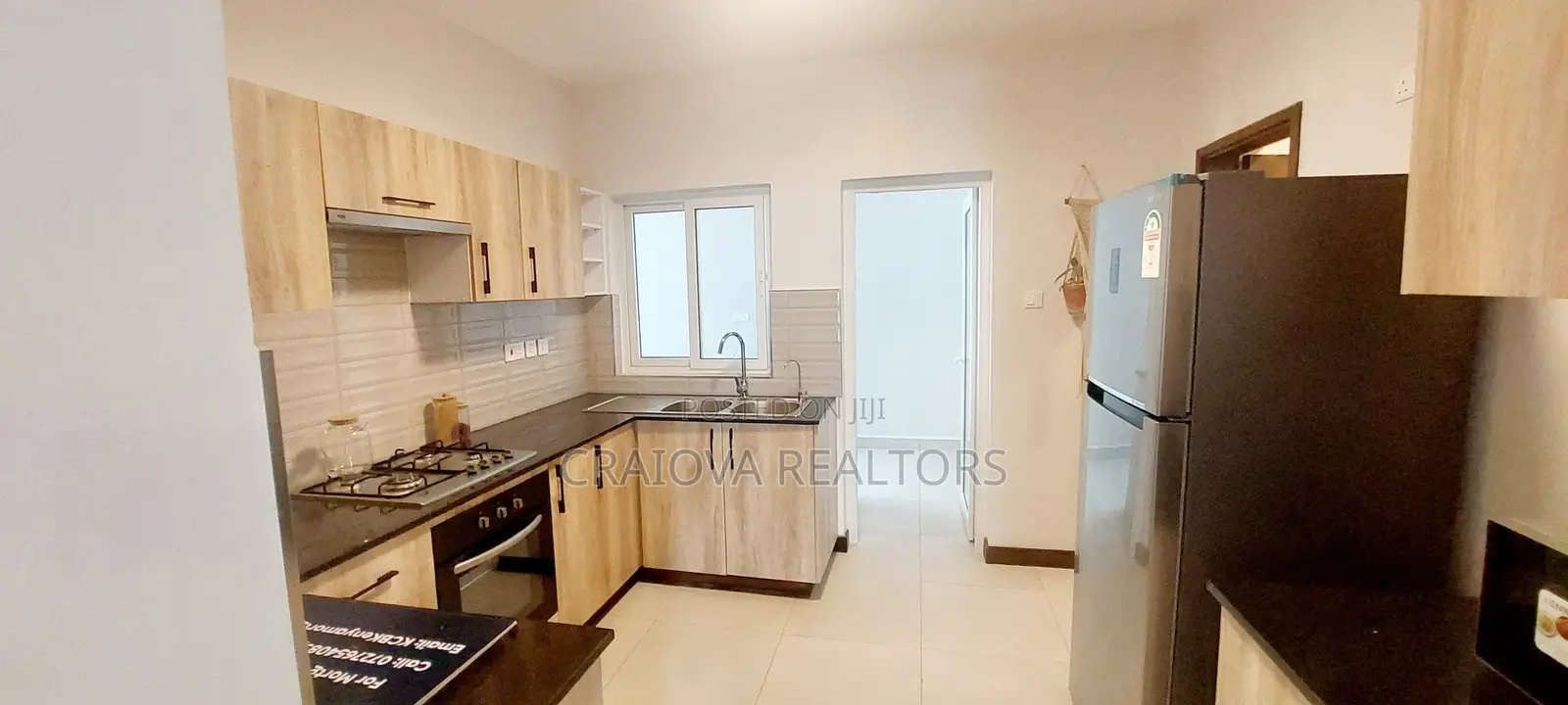 3bdrm Apartment in Gateway Mall Area for sale