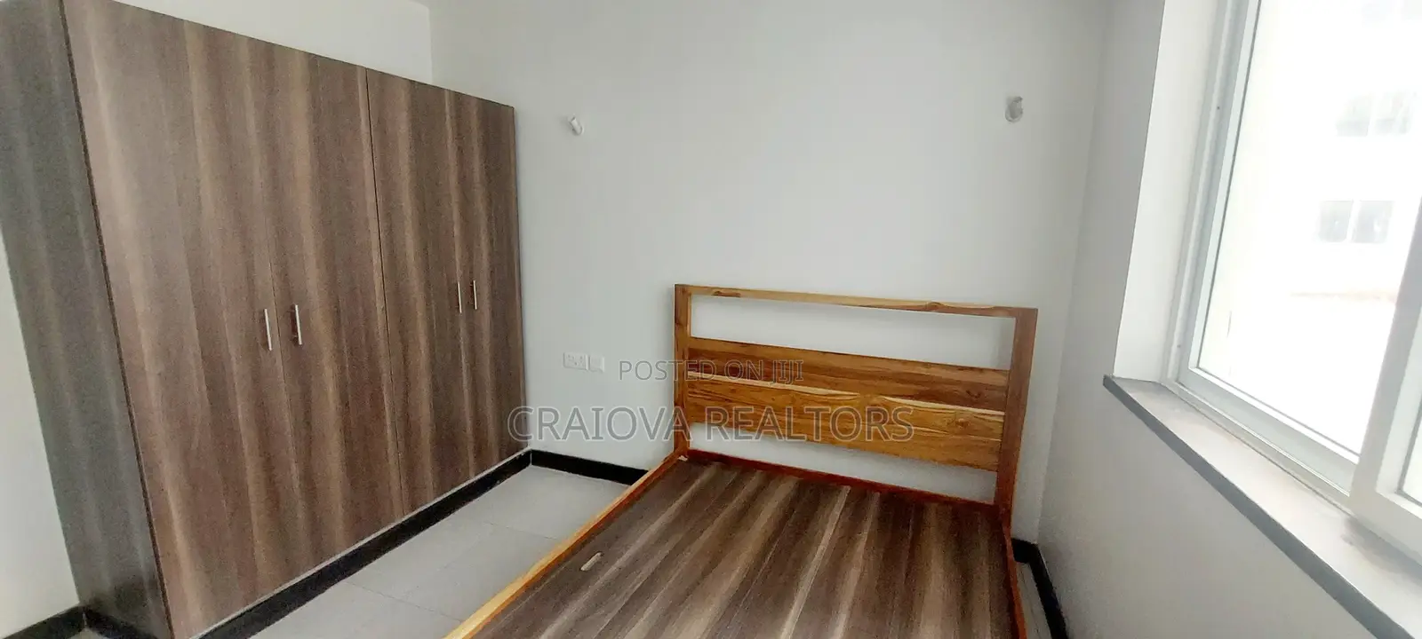 2bdrm Apartment in Gateway Mall Area for sale