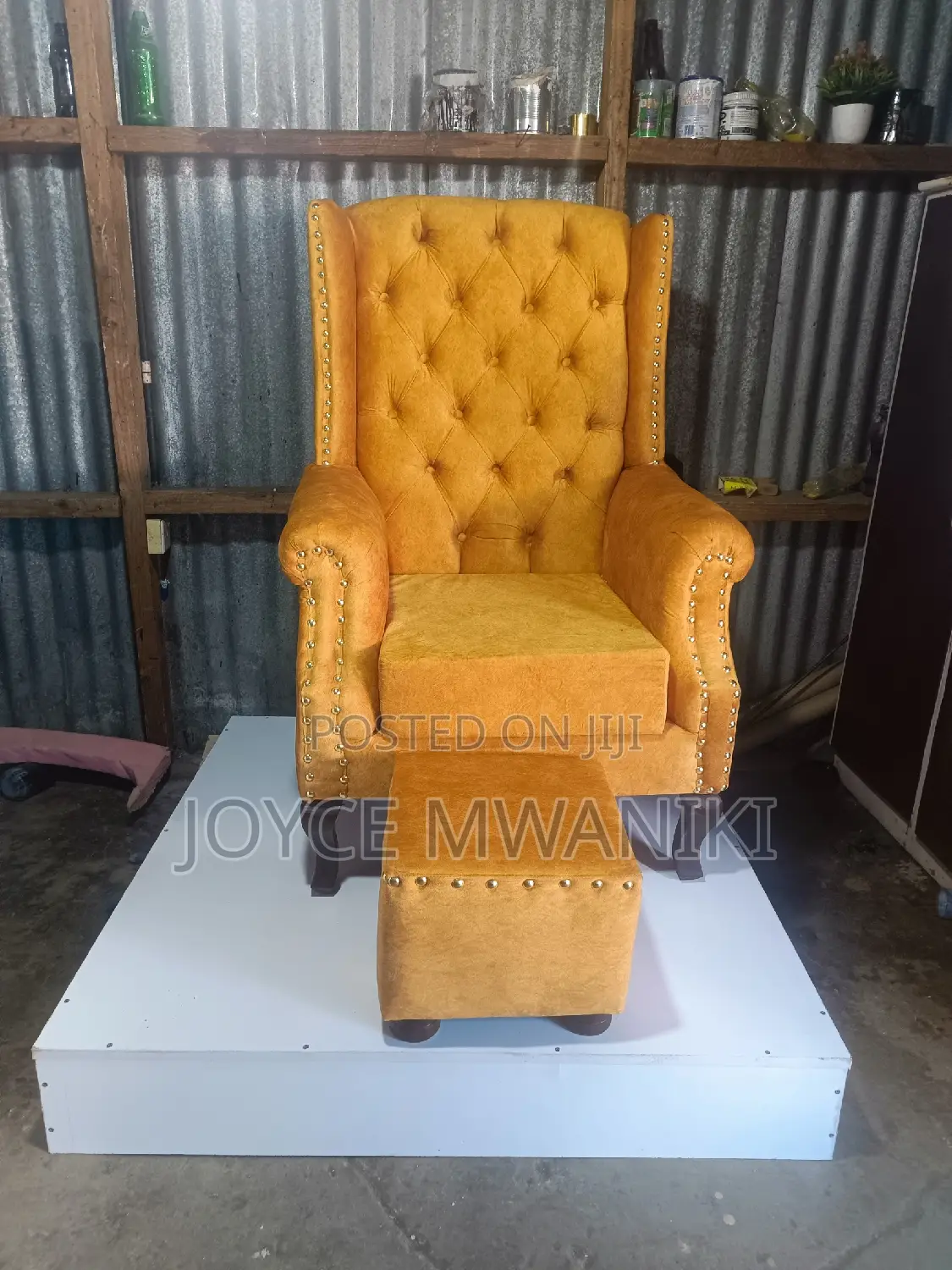 Pedicure Seat, Puff and Pallet 