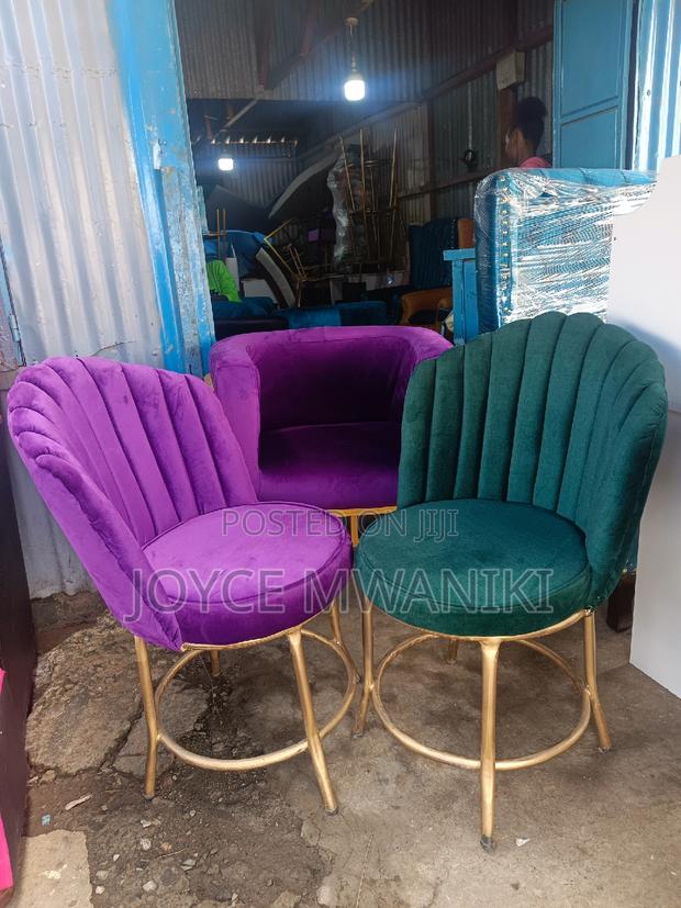 Manicure Flower Seats, Different Colours - main view