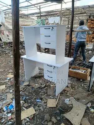 Office Desk or Office Table 0.9 M