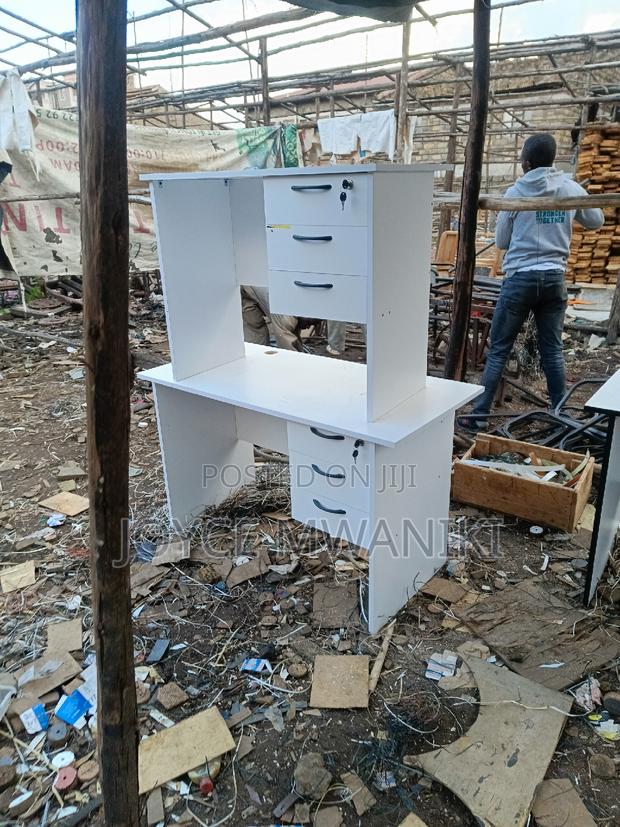 Office Desk or Office Table 0.9 M