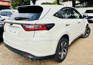 Toyota Harrier 2.0 Turbo 4WD 2017 White