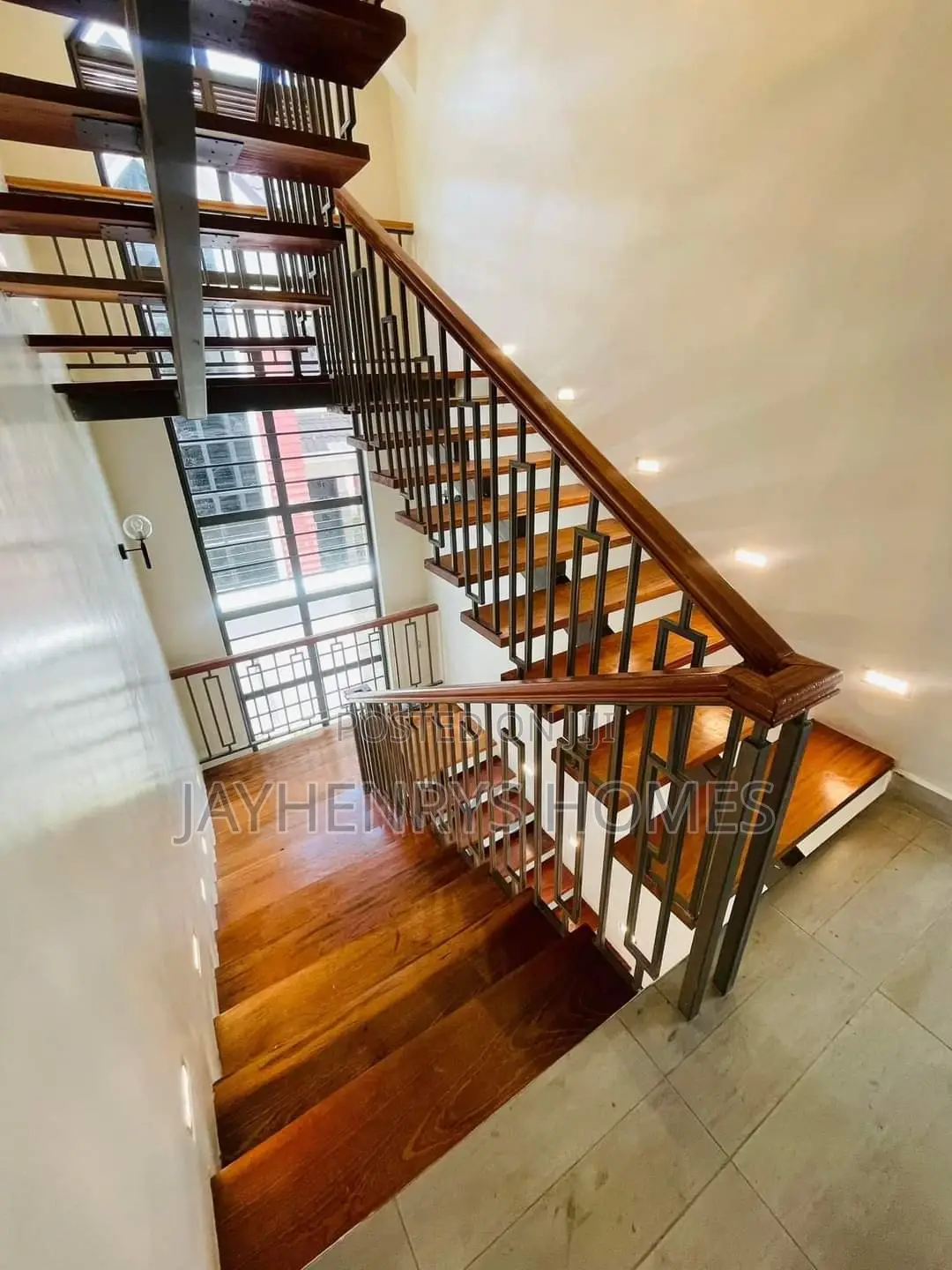 4bdrm Maisonette in Membley Estate for sale