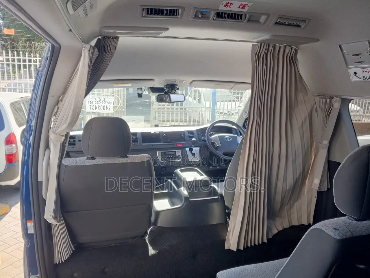 Toyota HiAce 2018 Blue