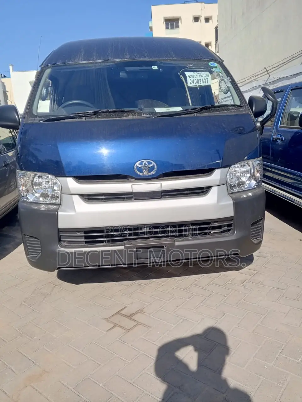 Toyota HiAce 2018 Blue