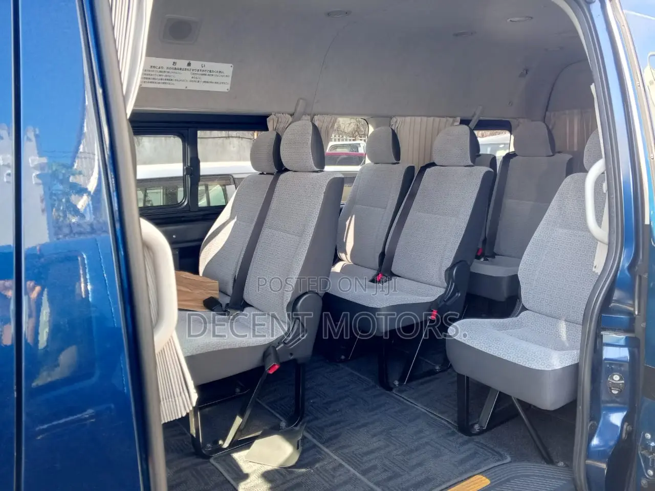 Toyota HiAce 2018 Blue