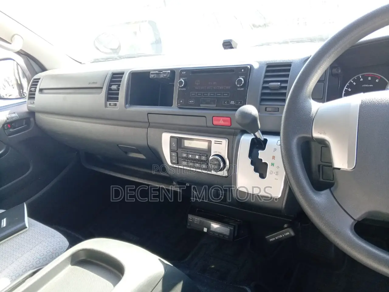 Toyota HiAce 2018 Blue