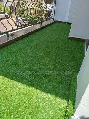 Green Artificial Carpet - thumbnail 2