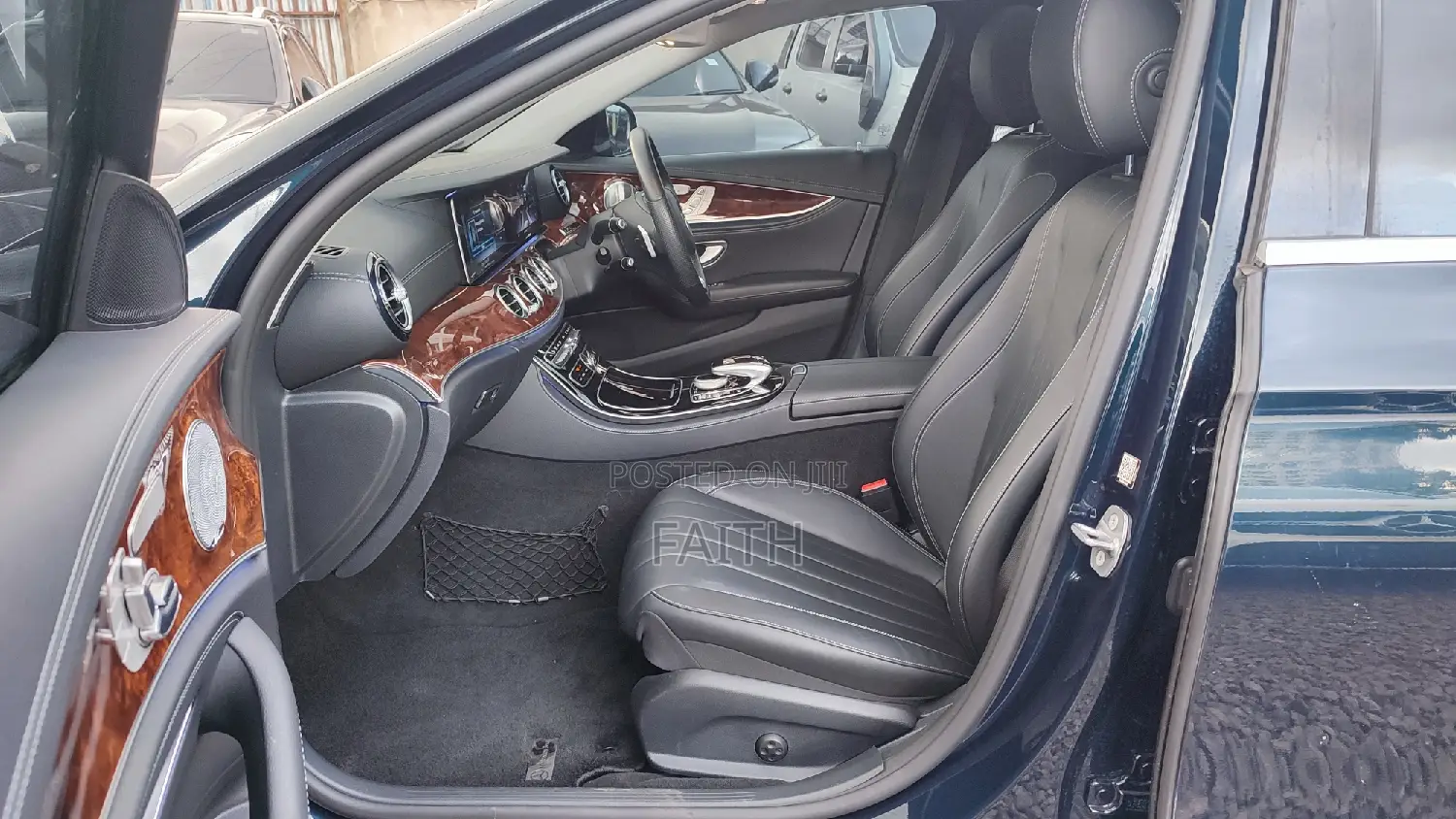 Mercedes-Benz E400 2017 Black