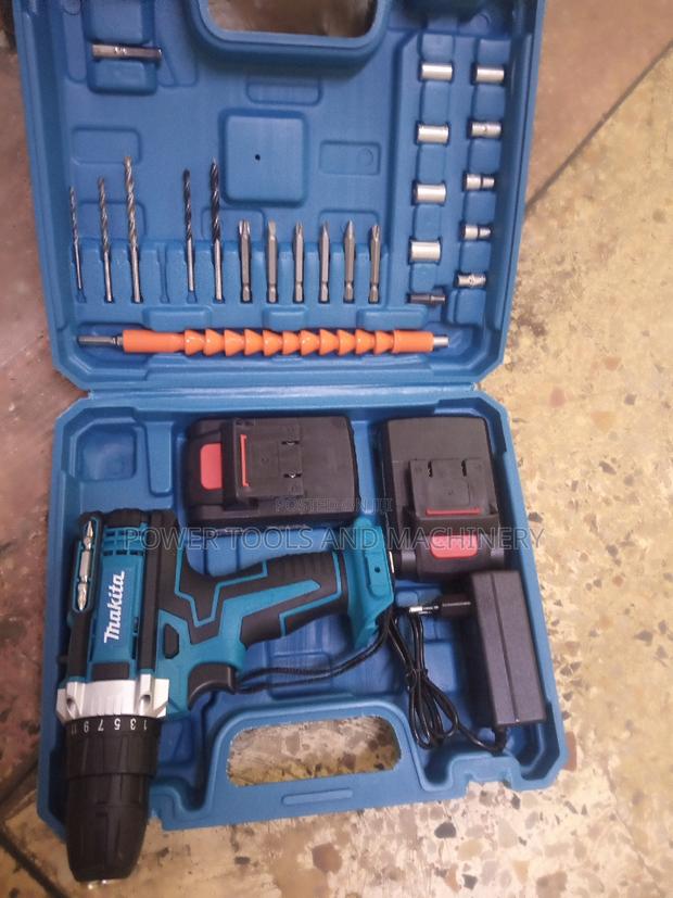 Makita Rechargeable Drill With Accessories - main view