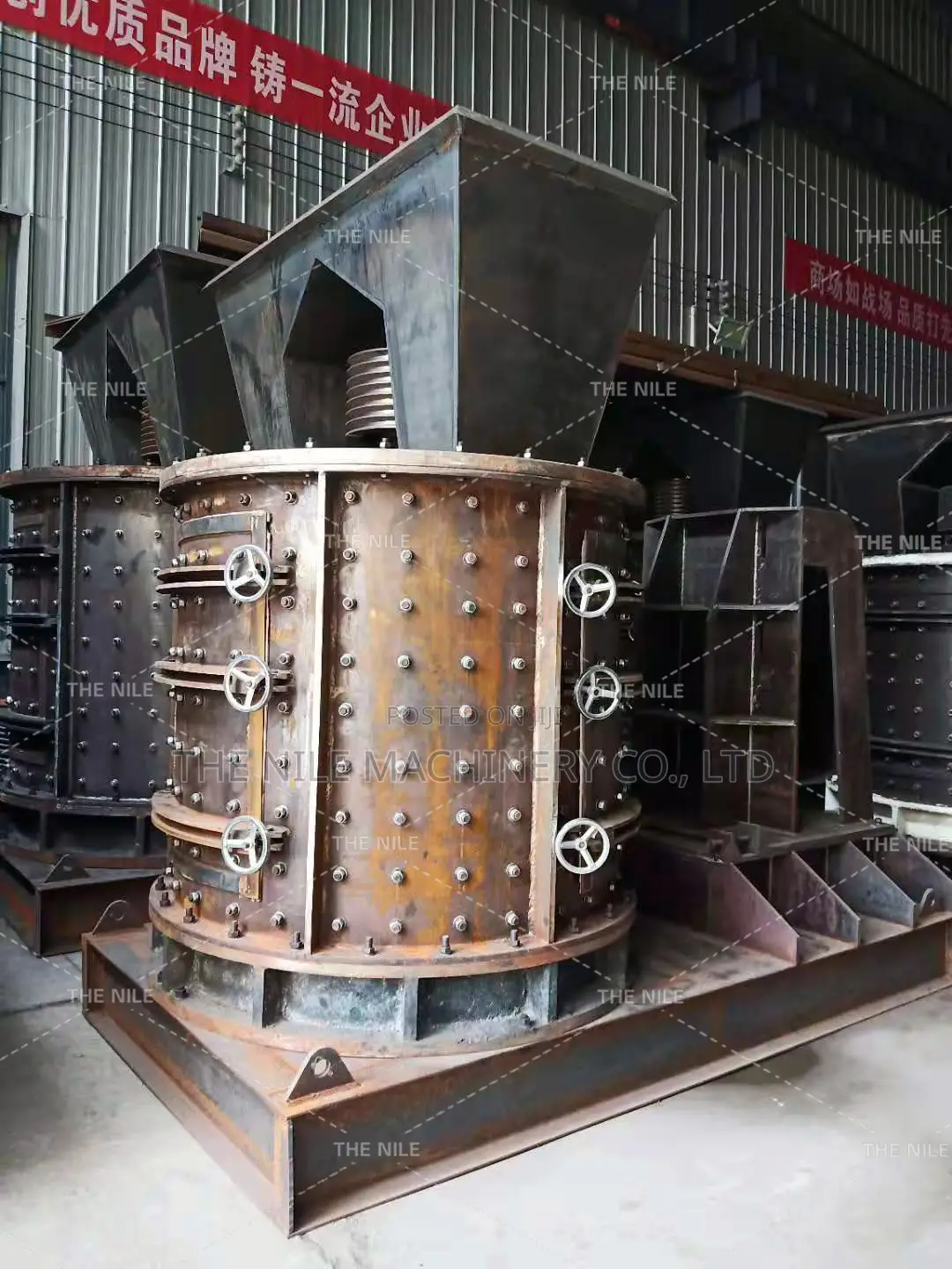 Compound Crusher Vertical Sand Crusher for 0-5mm Sand Maker