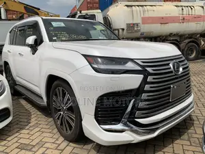 Lexus LX 2022 White