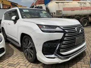 Lexus LX 2022 White