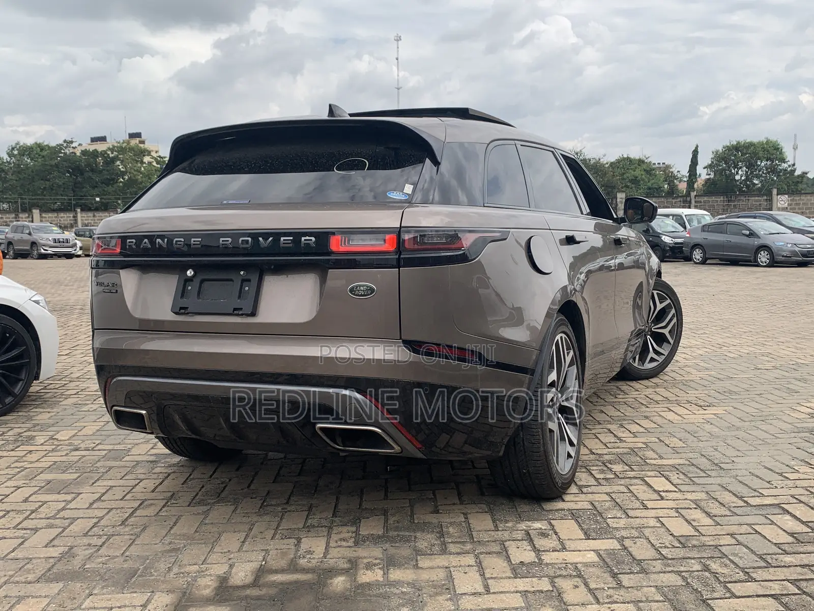 Land Rover Range Rover Velar P380 SE R-Dynamic 4x4 2018 Gold