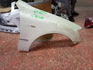 Toyota Crown (S180) Front Fender/ Wing Assembly