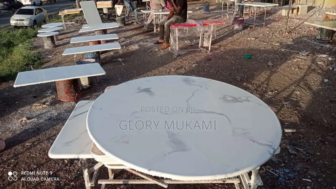 Barnd New Round Tables