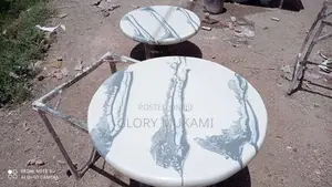 Barnd New Round Tables