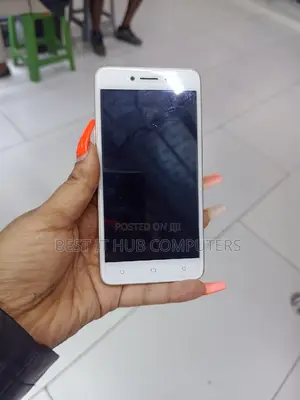Mobile Phone 16 GB Gold