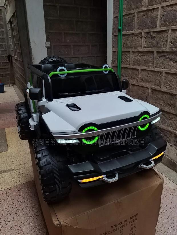 Baybee Rechargeable 4x4 Jeep Wrangler
