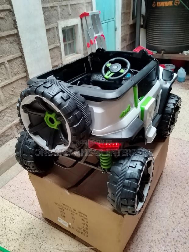 Restocked Kids 4x4 Jeep Wrangler - main view