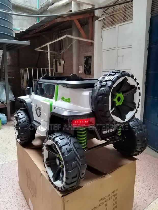 Fashion Kids Electric Jeep 4x4 Wrangler