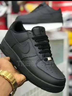 Nike Air Force 1 Black