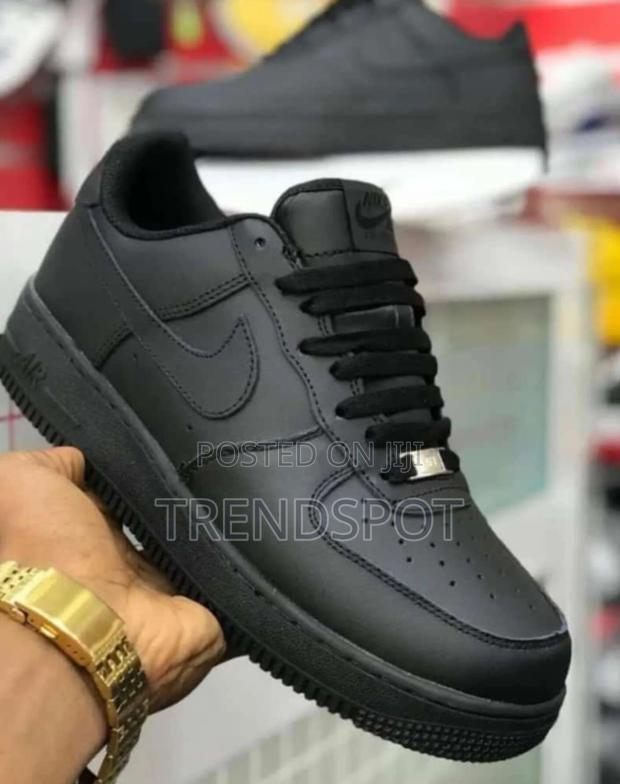 Nike Air Force 1 Black - thumbnail 2