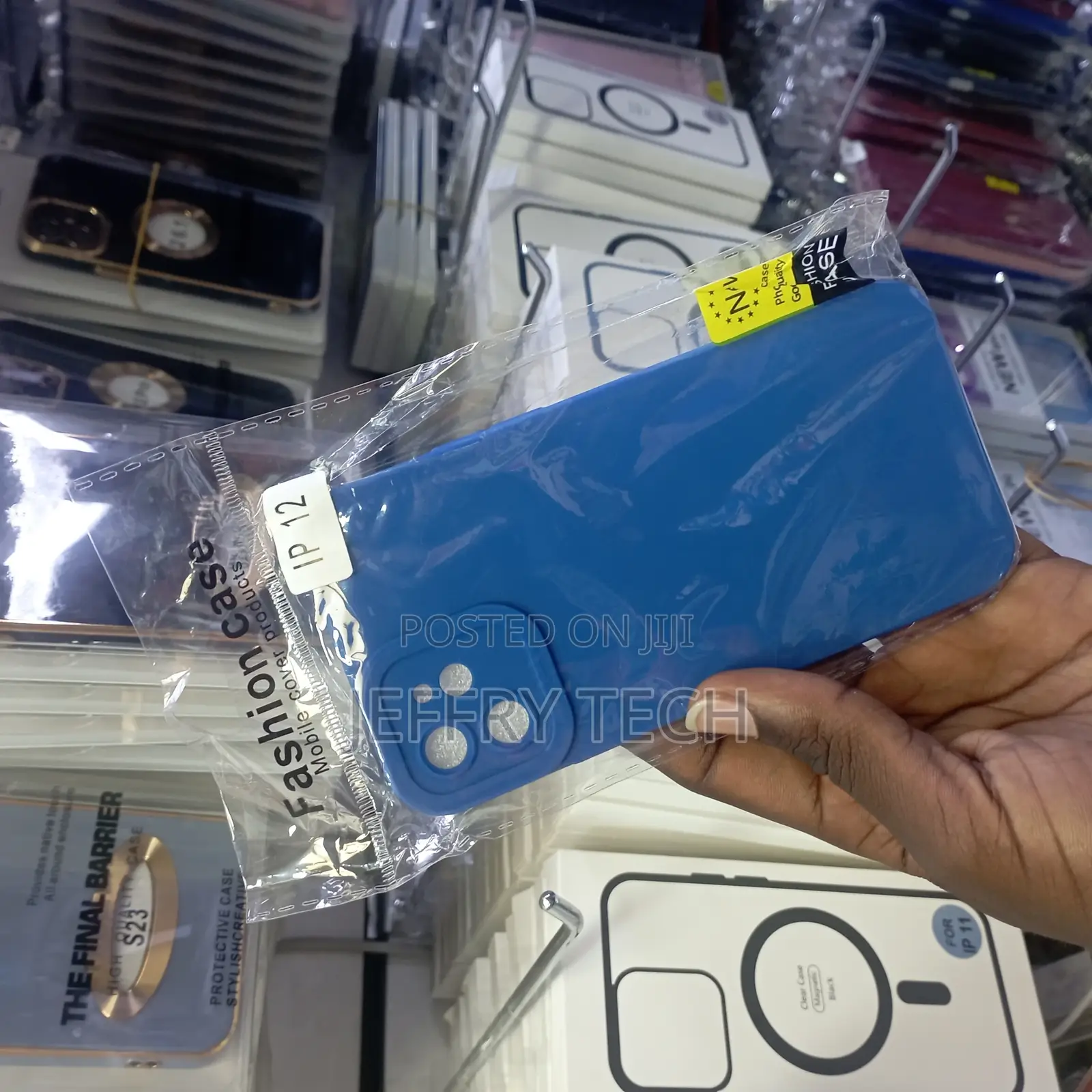 iPhone 12 Pro and iPhone 12 (6.1 Inch} Aqua Blue Color