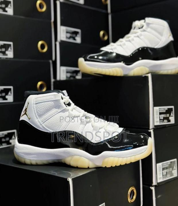 Air Jordan 11